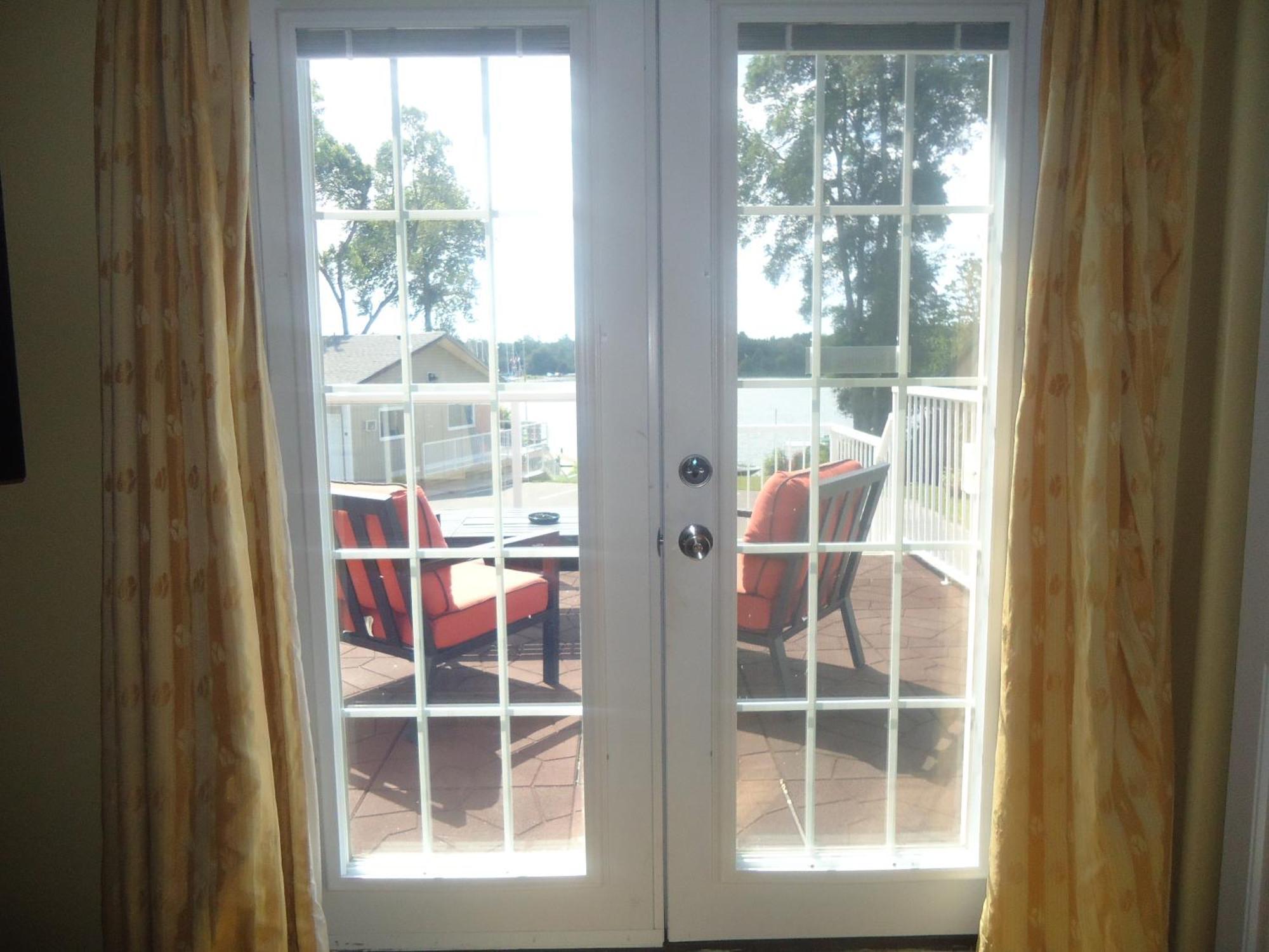 Bayside Inn & Waterfront Suites Kingston Phòng bức ảnh